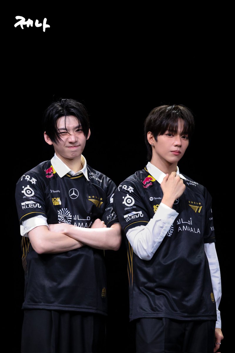 jenabejoyful's tweet image. 251116 하이어 대면
아홉 박한 제이엘 AHOF HAN JL

n-nagpacute sha... ma nagpacute sha 😔😭

#AHOF #아홉 
#HAN #박한 
#JL #제이엘 
#HANEULZ #하늘즈 
@AHOF_official