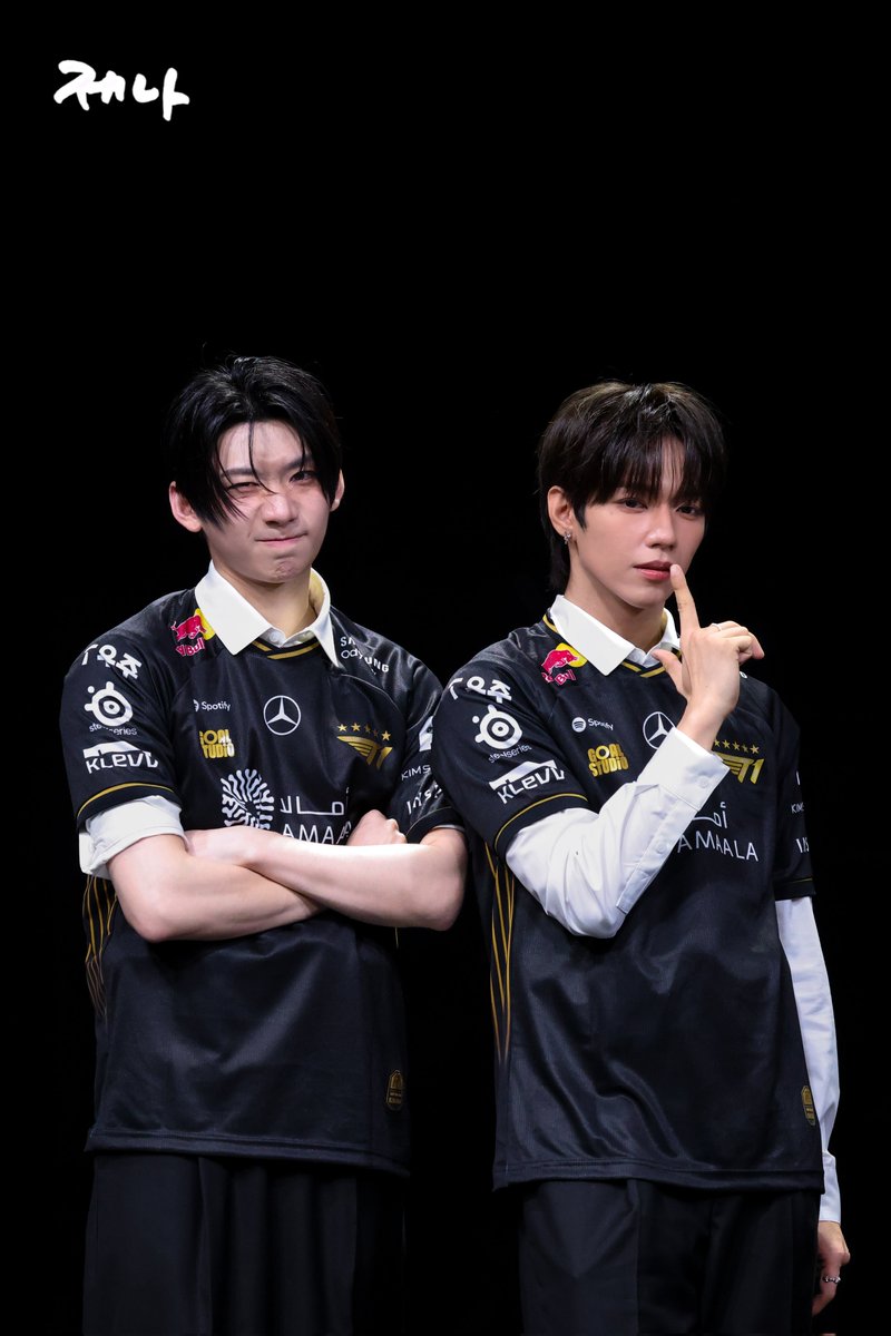 jenabejoyful's tweet image. 251116 하이어 대면
아홉 박한 제이엘 AHOF HAN JL

n-nagpacute sha... ma nagpacute sha 😔😭

#AHOF #아홉 
#HAN #박한 
#JL #제이엘 
#HANEULZ #하늘즈 
@AHOF_official