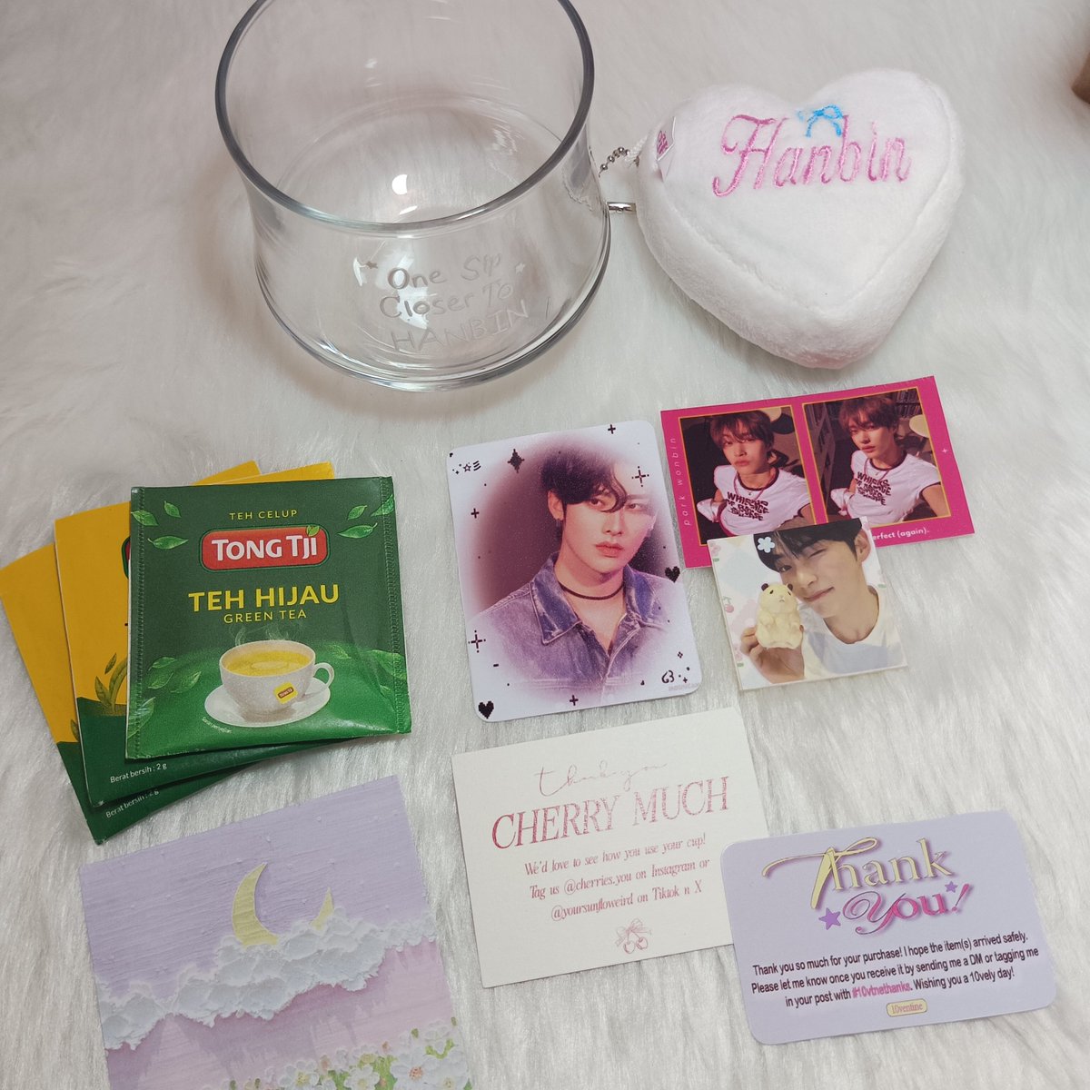 hamzluv_'s tweet photo. ⋆。゚☁︎。 #hamzmails 。 ゚☾ ゚。⋆
finally opened my bingbing glass + plush today, so kiliiiig ! thank you for the go and for packing it safely 🫶
ᥫ᭡ @10ventine • #10vtnethanks https://t.co/exsBT60ym6