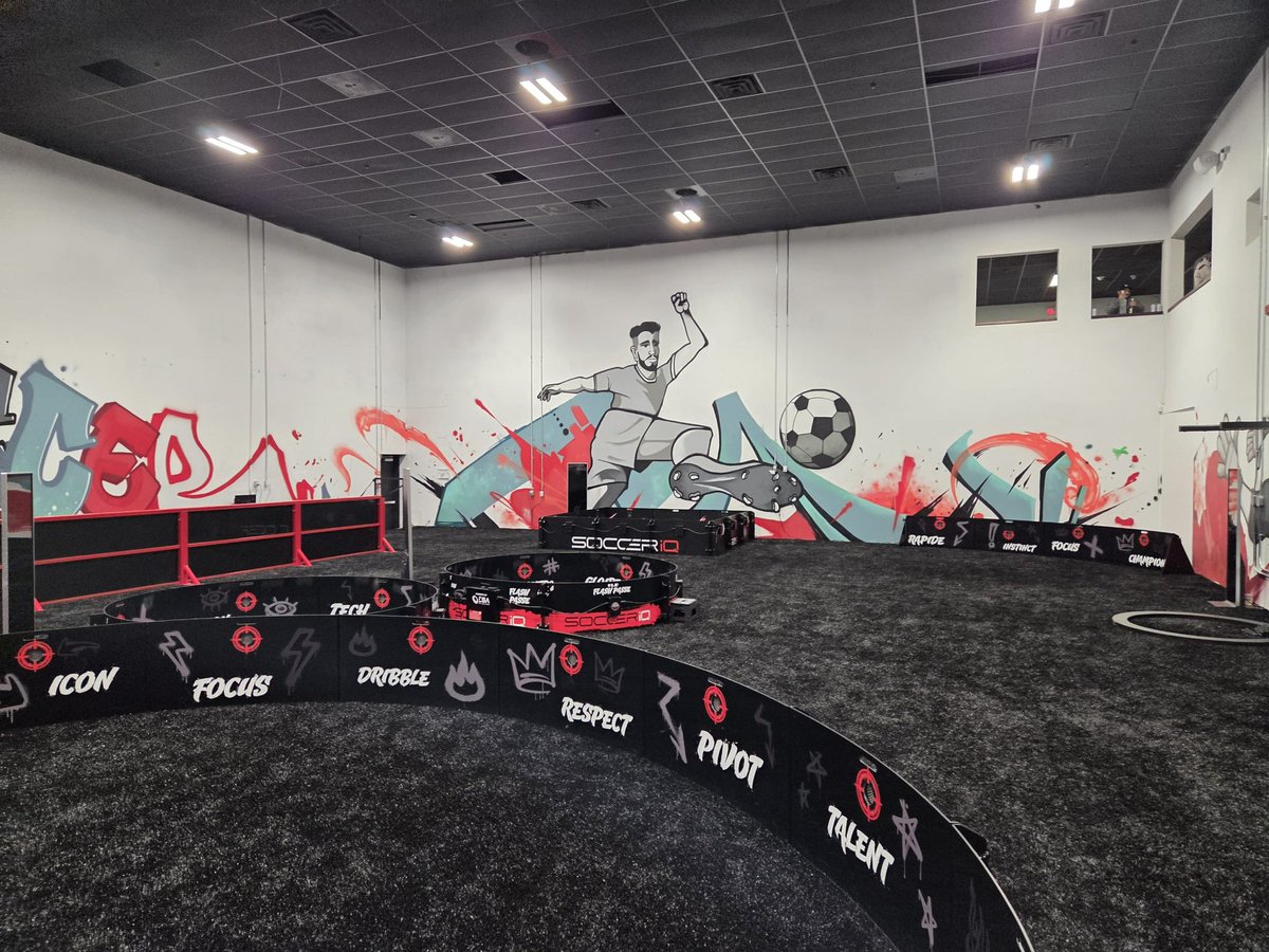 Un nouveau centre de soccer IQ ouvre ses portes sur la Rive-Sud ⚽️ 

Ce centre est offert aux joueurs de tous âges et de tous niveaux de compétence qui peuvent améliorer leurs compétences en soccer, grâce à une technologie de pointe🙌

- 3574 rue Magaret, Greenfield Park