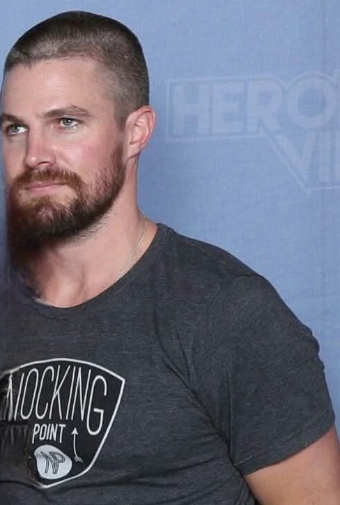 Sexy #StephenAmell