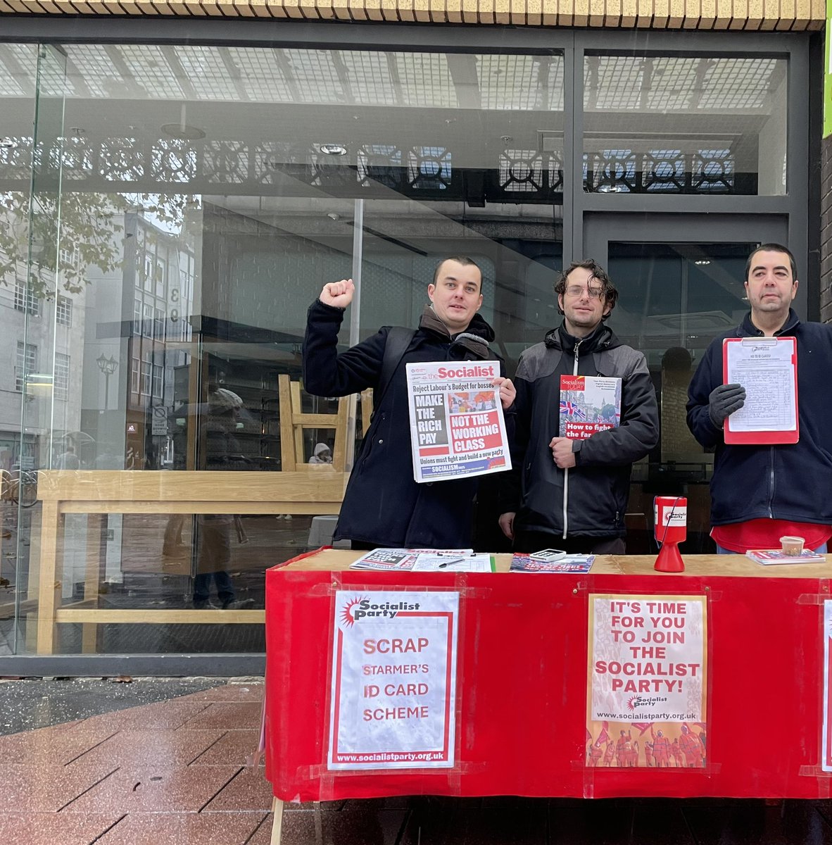 Cardiff_SP's tweet image. On the streets in Cardiff, campaigning against Starmer’s digital ID cards. And for a new workers party that will defend our right to privacy, protest and to organise. Below our article when it was proposed. 👇

socialistparty.org.uk/articles/14338…