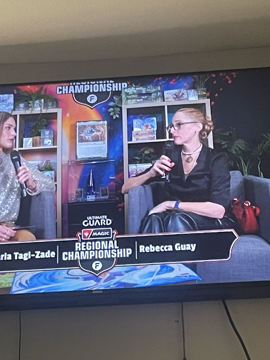 diet__cruella's tweet image. Omg my queen is speaking