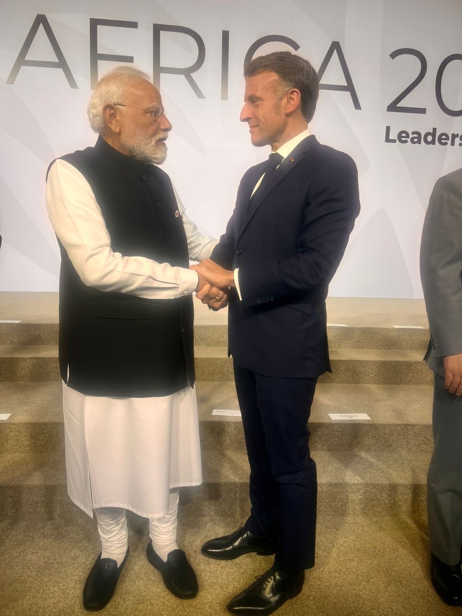 narendramodi's tweet image. Delighted to meet President Macron during the Johannesburg G20 Summit. We had an engaging exchange on different issues. India–France ties remain a force for global good!

@EmmanuelMacron