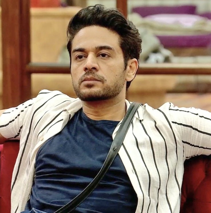 BBossLivefeed's tweet image. Ranking Poll (Week 13) 

Like &amp;amp; Retweet if you are supporting #GauravKhanna

(Results will be announced tomorrow at 7PM) #BiggBoss19