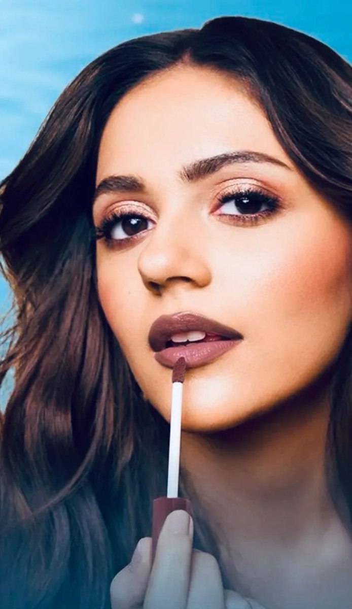 Little Miss, Never Misses💕

Saw her look on nykaa. It's Aneet Padda's shade. Can't take my eyes off her...😍