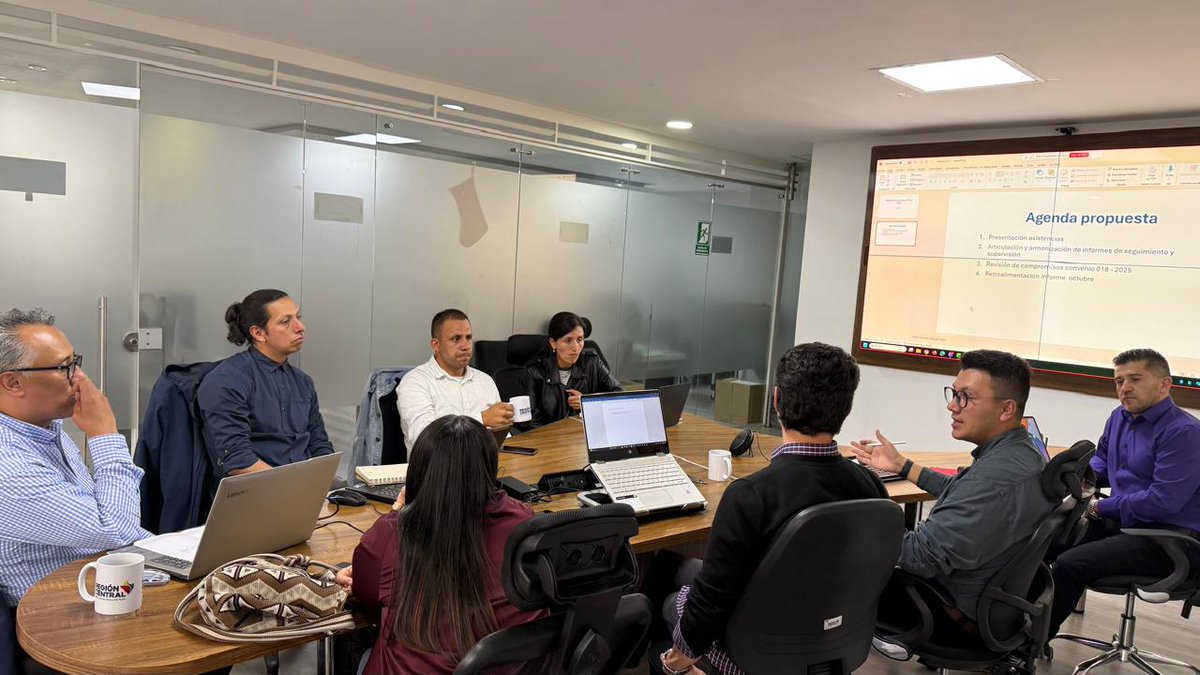 Impulsamos la Fase I del proyecto Ordenamiento alrededor del agua y adaptación climática en el corredor Chingaza – Sumapaz – Guerrero – Guacheneque💧.

Desde la RAP-E articulamos acciones con el <a href="/MinAmbienteCo/">MinAmbiente Colombia</a>, el Fondo para la Vida y la Biodiversidad, la <a href="/CundinamarcaGob/">Gobernación de Cundinamarca</a>  y