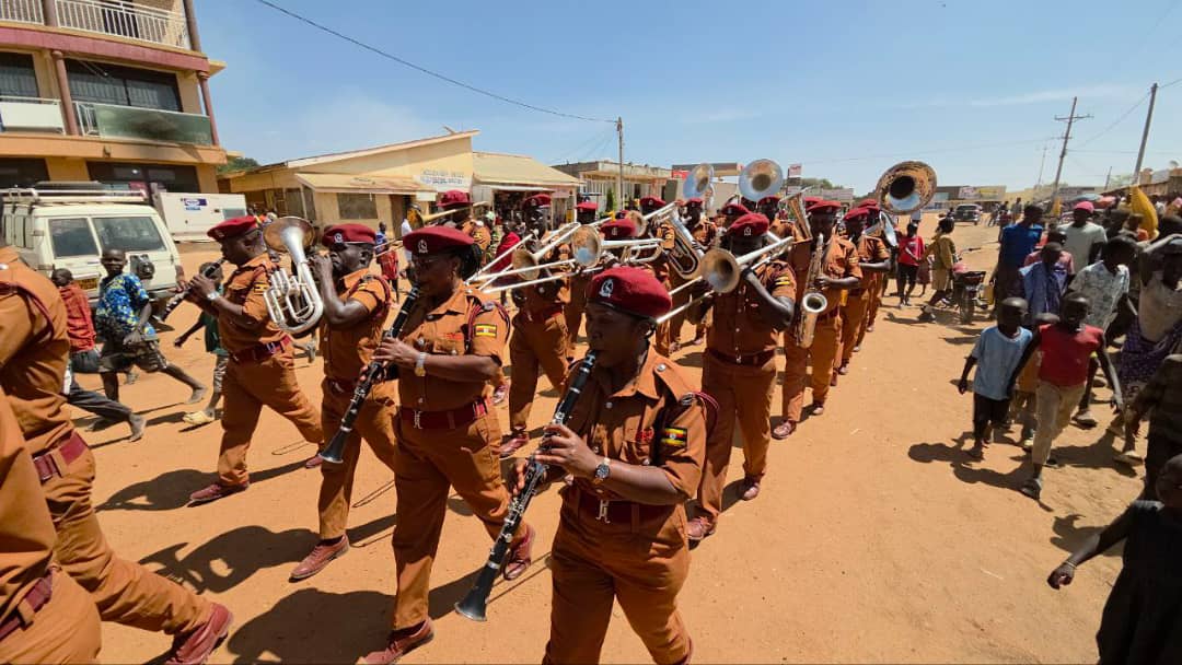 PamAtuheirek's tweet image. The buildup begins in Kotido town with a grand procession led by the Uganda Prisons band for the #KAPATUProject Thanksgiving. #KAPATUnveiling #KAPATU