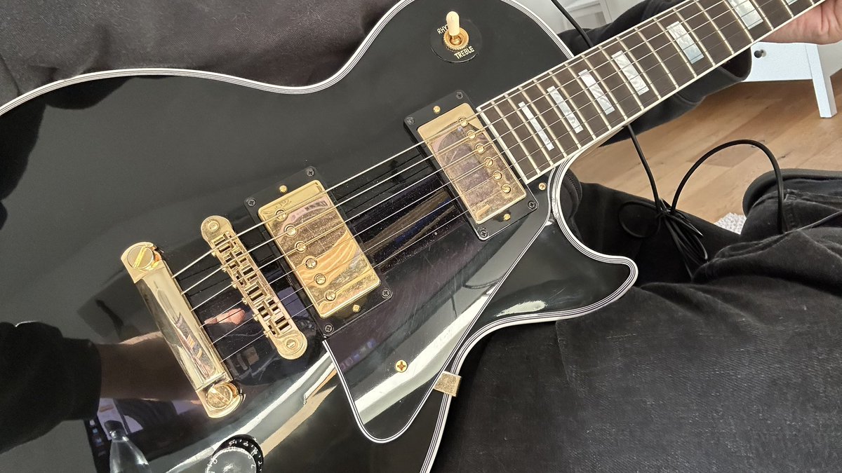 tocsebi's tweet image. Sale a la cancha la caprichosa