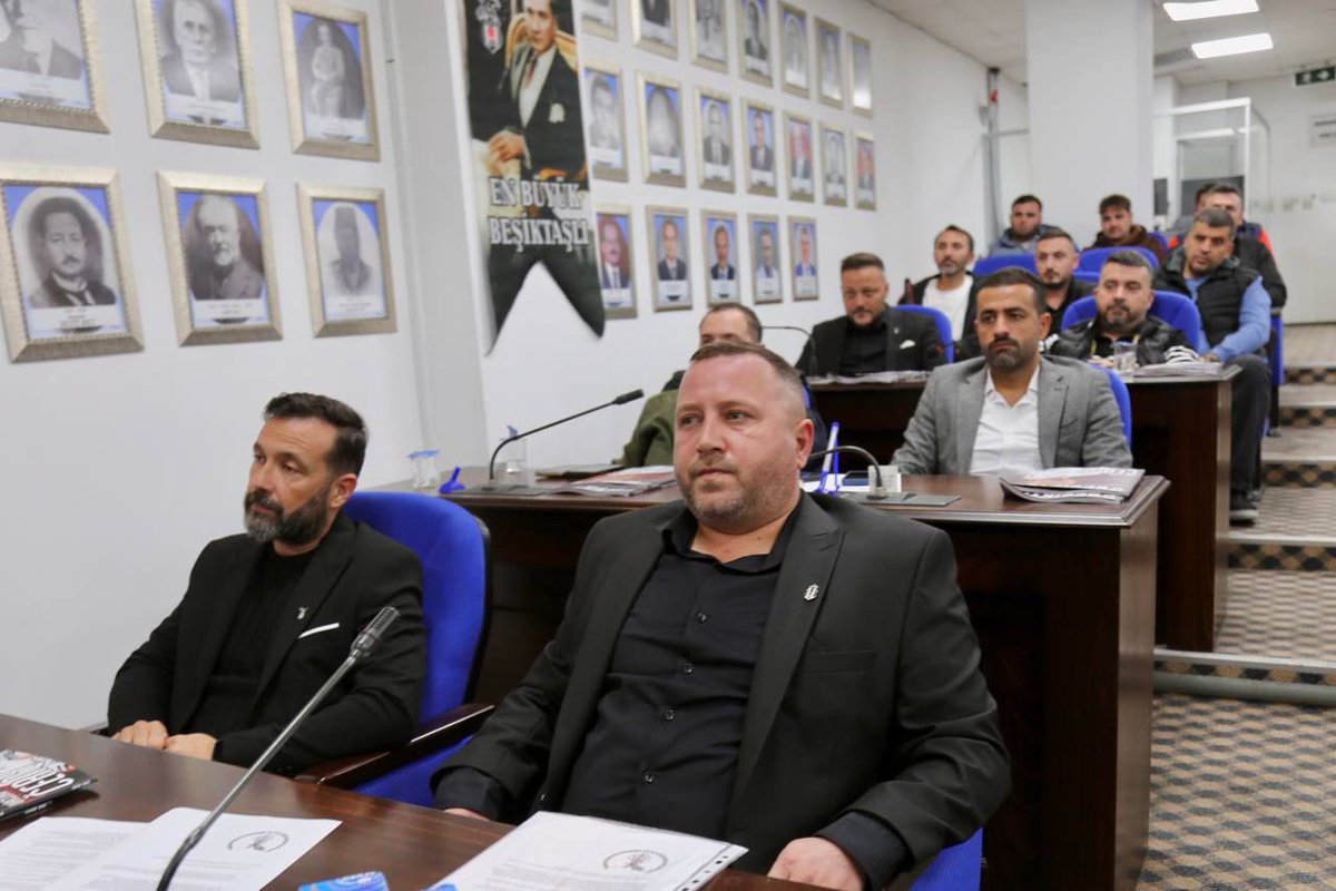 gundembjkcom's tweet image. 🚨 Edremit Beşiktaşlılar Derneği’nde yapılan genel kurulda, Osman Geyik başkan seçildi.