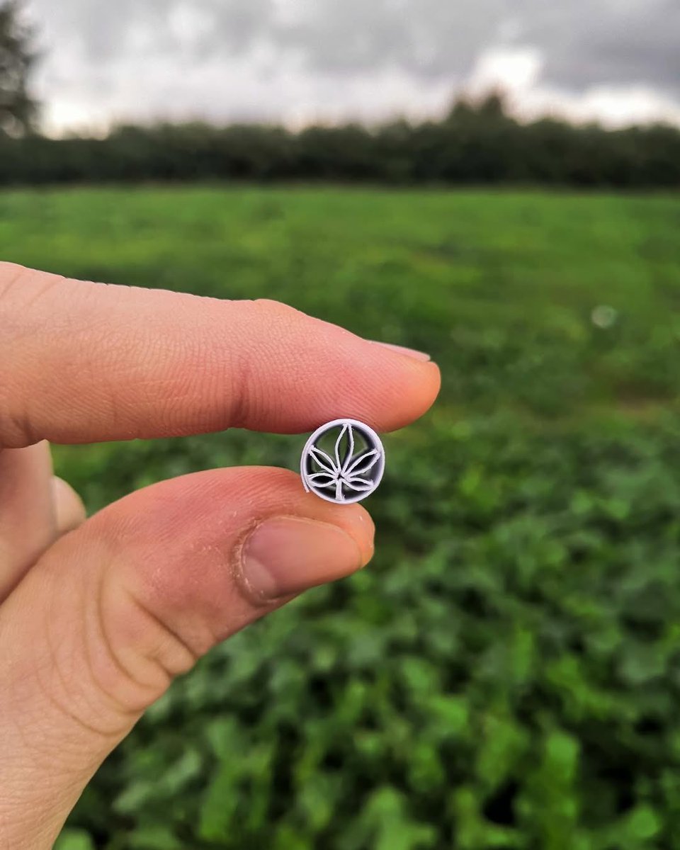 agagconebot's tweet image. A perfect match for your best session.

Pic credit: filtroland_(INS)

#filtertip #munchies #handmade #420life #sesh #cannabis #hemp #herb #WeedLovers