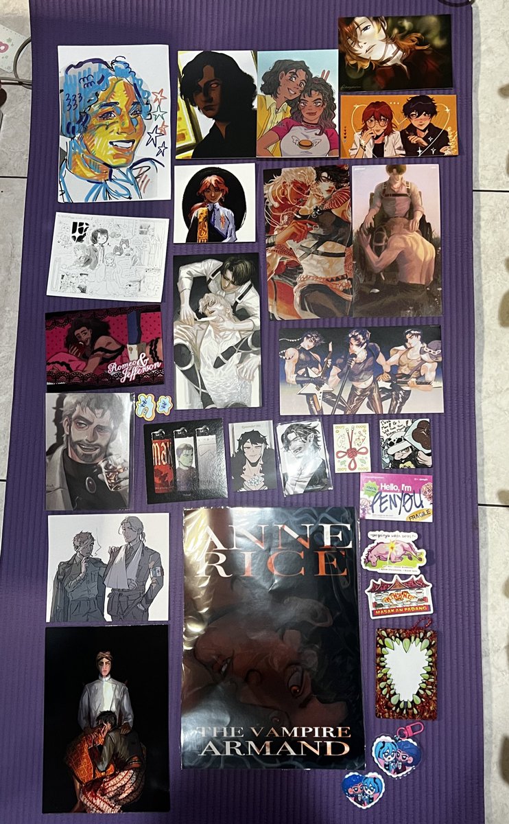 here’s my haul of cf21!! thank you so much for these amazing artists and especially for those who gave me freebies and trades!! 🥹 i mostly buy artprints but i found some crazy merch of my former faves wtf ganyangka bgt..