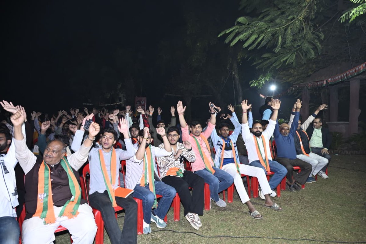 MCD उपचुनाव में नजफगढ़ के दिचाऊं कलाँ वार्ड से भाजपा की कर्मठ उम्मीदवार रेखा रानी जी के समर्थन में 'युवा कार्यकर्ता सम्मेलन' को सम्बोधित किया

वार्ड के सुनहरे भविष्य के लिए और विकास की आवाज को मजबूत करने के लिए युवाओं से रेखा जी को विजयी बनाने का आवाहन किया

मुख्यमंत्री