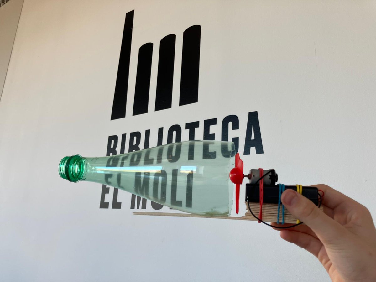 bibliomolins's tweet image. Avui dissabte, un nou Taller Steam (+10 anys) de la #BibliotecaelMolí, amb @LABCLUBbcn 👩‍🔬👨‍🔬♥️