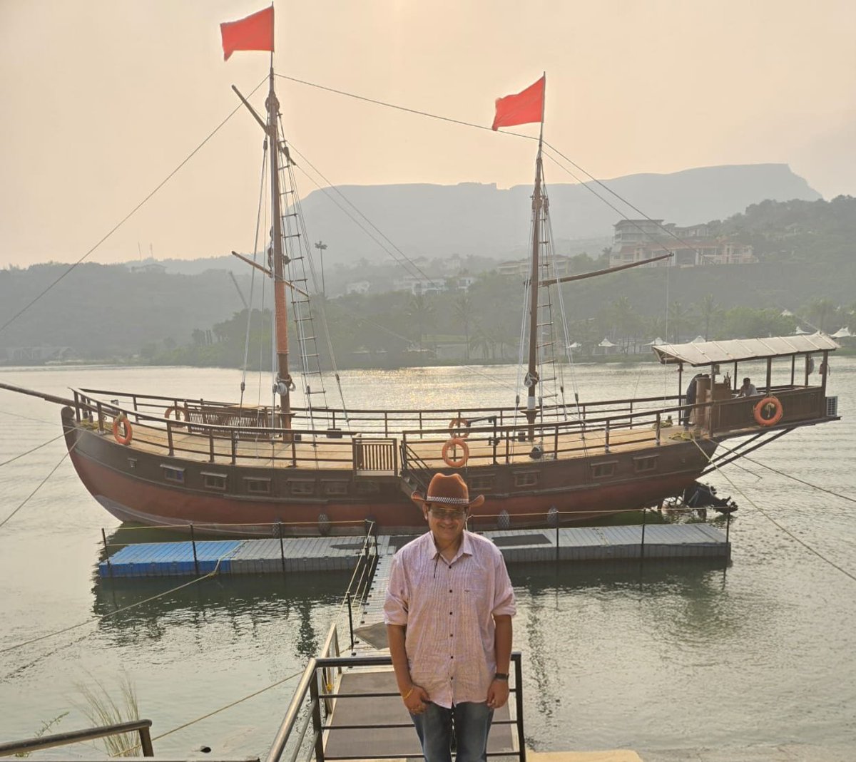 pronoydutt's tweet image. 💫 Relationships Created in Life are always more Valuable than all the Money Made in Life... ❤️  

Treasure People, not Possessions — because genuine Relationships are what truly enrich Your Journey... 🌍✨  

#ValuePeople #RelationshipsMatter #LoveOverMoney #InspirationDaily…