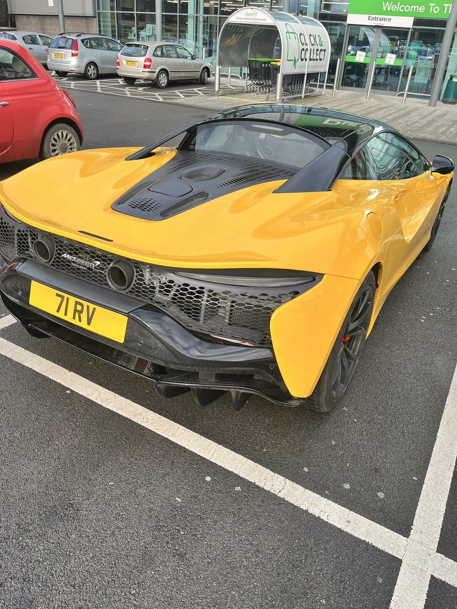 carlmoss3's tweet image. Always check the car park ……
Never seen one of these before, never heard of them, didn’t realise I was parked next to something quite special. A small fortune right there!! Parked in Dunelm!! 
@AutoPap ever driven one?