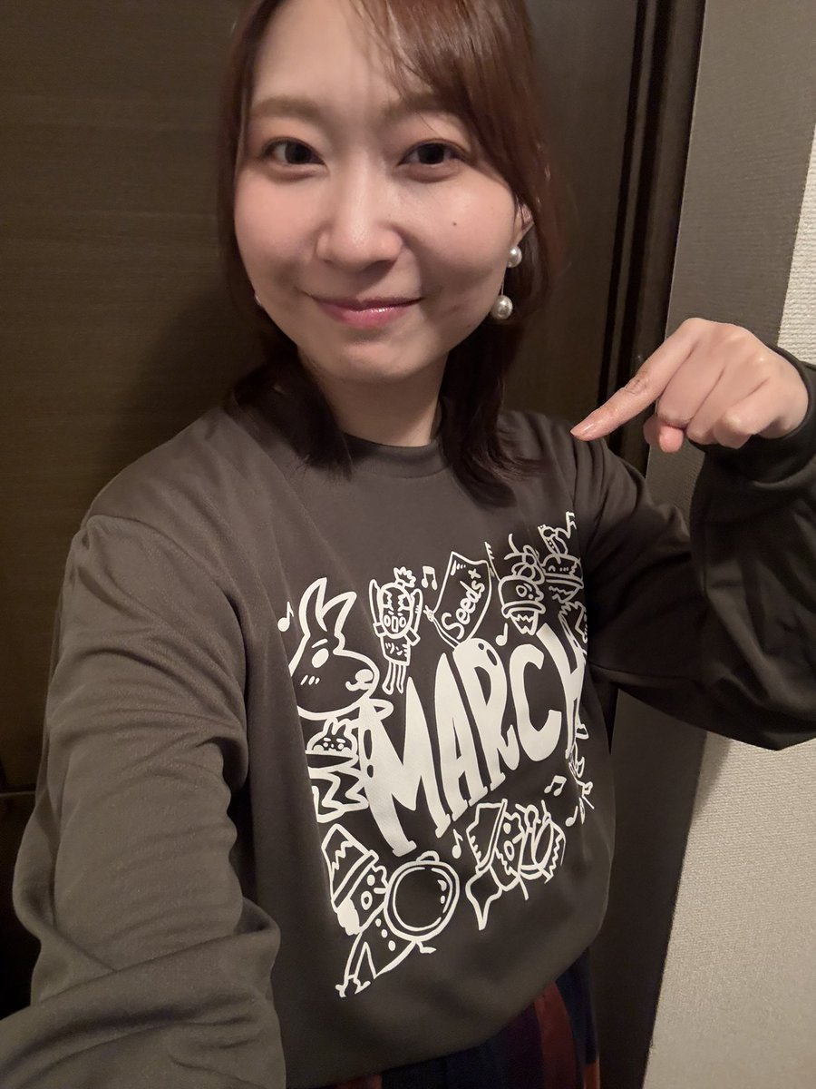 trp_maiko's tweet photo. 東日本大震災復興支援マーチングドキュメンタリー映画【MARCH】上映会＆演奏会に伺いました。
東日本大震災の直後に作られた南相馬市のマーチングバンド #Seeds+(シーズプラス)のこれまでを知ることができました。
そこに所属している可愛い可愛いわたし��生徒ちゃん🌸高校生代表で福島の良いところをスピーチ。小学生だったのに、いつの間にか立派な高校生…泣く…😭
ドキュメンタリー映画のあとはコンサート。さくらのうたや花は咲くのソロ、綺麗な音で素晴らしかった👏✨️
Seeds+は、その生徒ちゃんのお母様が立ち上げました。映画の中でその過程を見て感動。避難生活で学校での活動が困難になったマーチングバンドを有志で復活させて、たくさんの人の心を救った。思い立ったら行動する、それが本当にかっこいい。
皆様にも知ってもらえたら嬉しいな。
ささやかながら募金と、チャリティーロングTシャツを買いました。小さなことでも、集まれば大きなちからに。