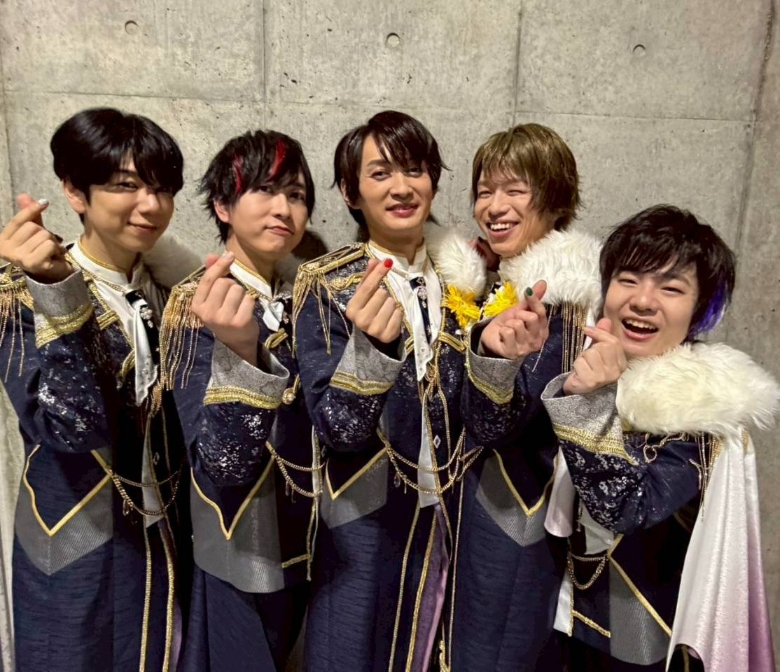 #スタフォニ Day1ありがとうございましたーーー！！！！！！10周年って本当にものすごいことだと思います！忍に、流星隊に、皆さんに出会わせてくれてありがとうございます！！みんな最高！！！！！大好き！！