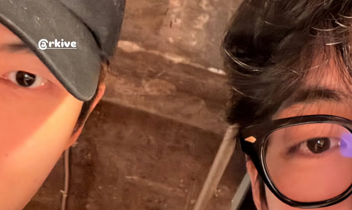 koocrts's tweet image. the concept of posting right after the other one has posted minutes/hours ago like clockwork no fail to posting a selca together