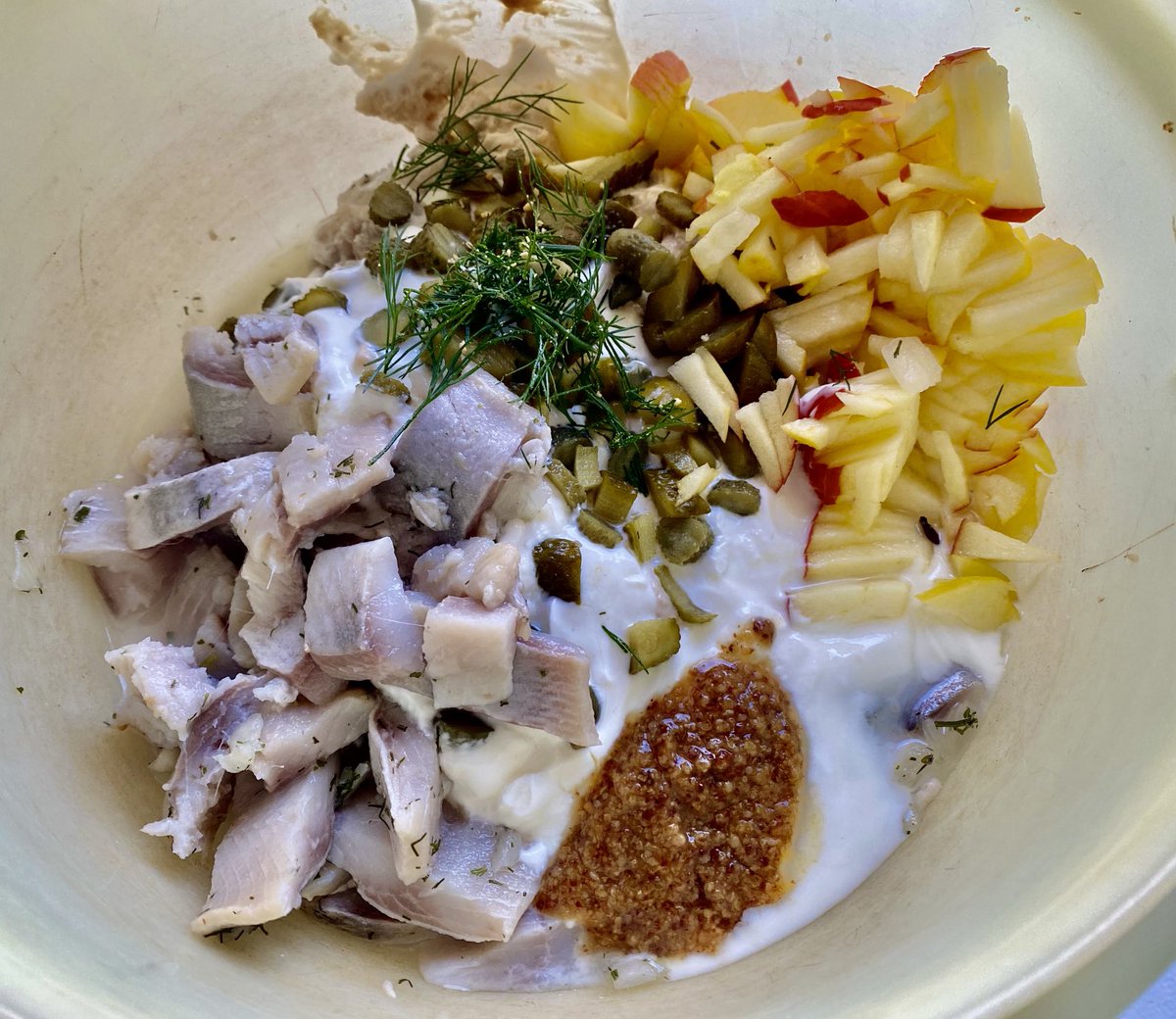 Annabaesle's tweet photo. #Matjes
Überraschenderweise… Fisch und Co.❤️ https://t.co/NhuxNJlawA
