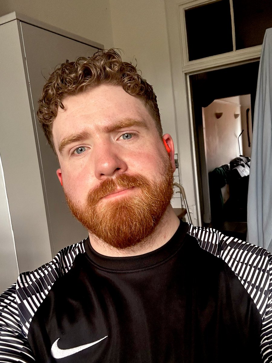 PaddyDontStart's tweet image. Offering a winter rugby boyfriend for those in need 👨🏻‍🦰😌