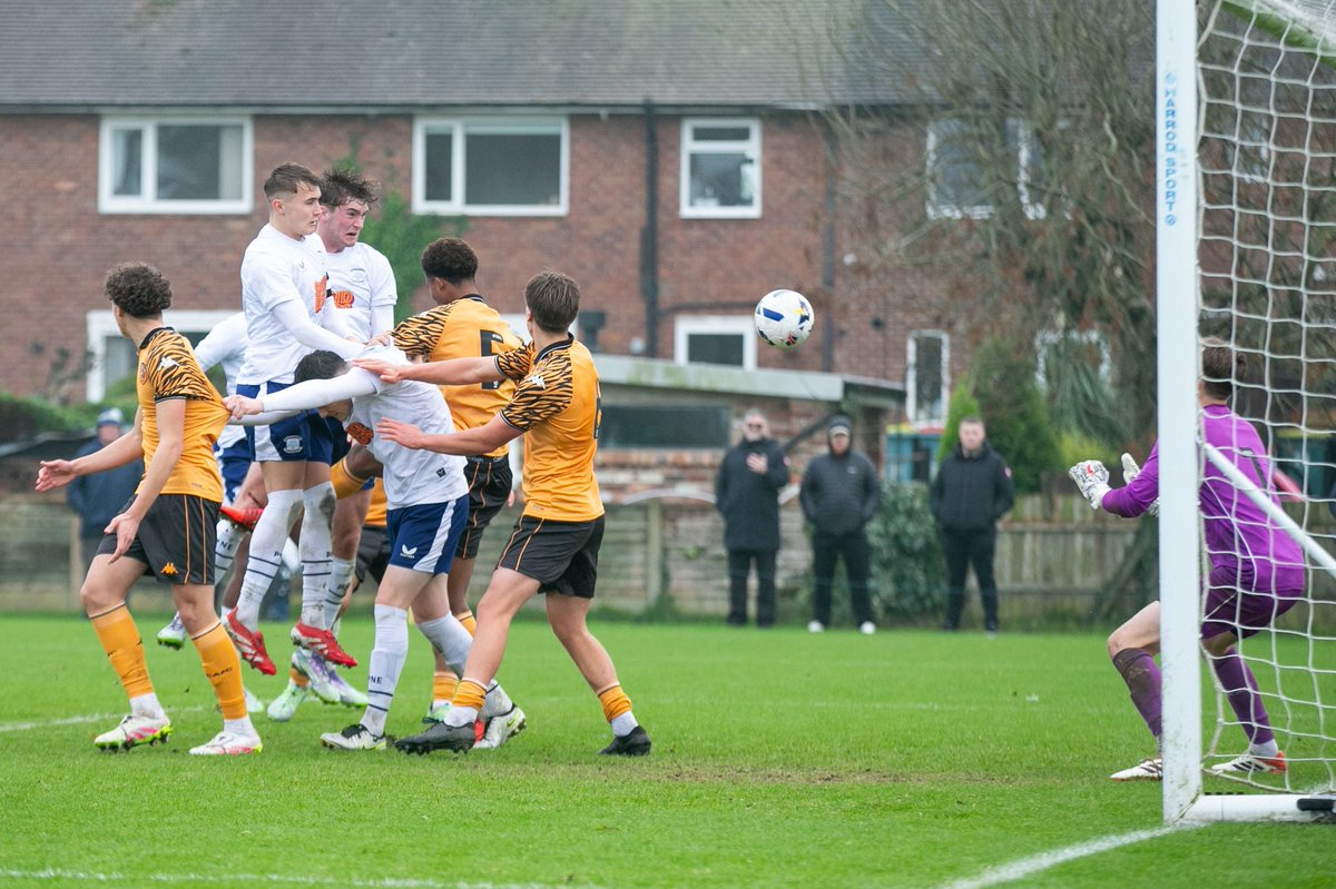 pnefcacademy's tweet photo. A short story for George’s goal. 📖

#PNEU18 https://t.co/YT38fJqyxF