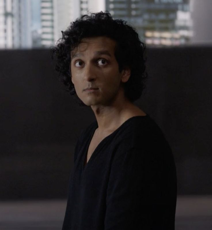 acervoassadzc's tweet image. e o vampiro Armand continua solto