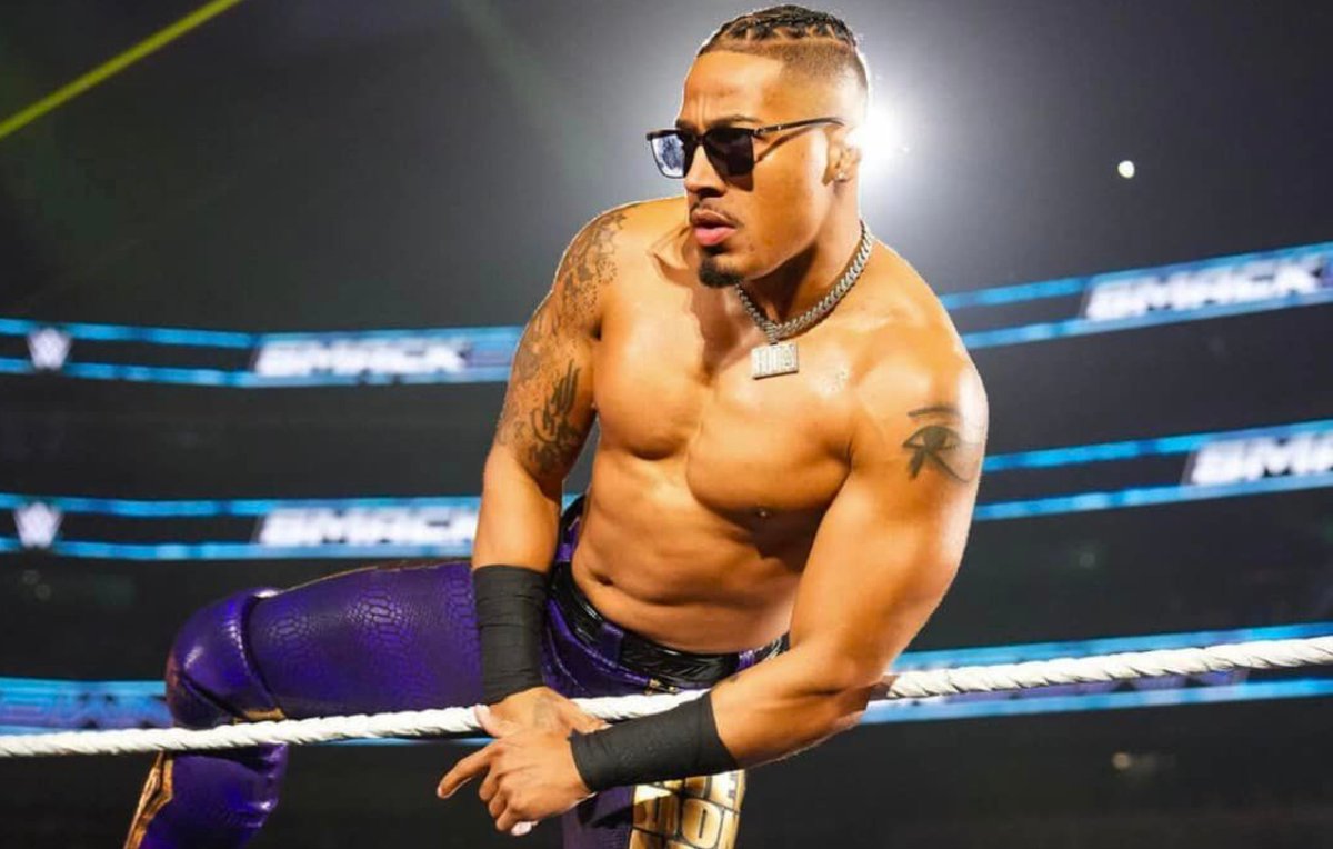 ProWFinesse's tweet image. Carmelo Hayes continues to show why he should be a player in WWE.

He fully got the crowd behind him with his babyface performance.