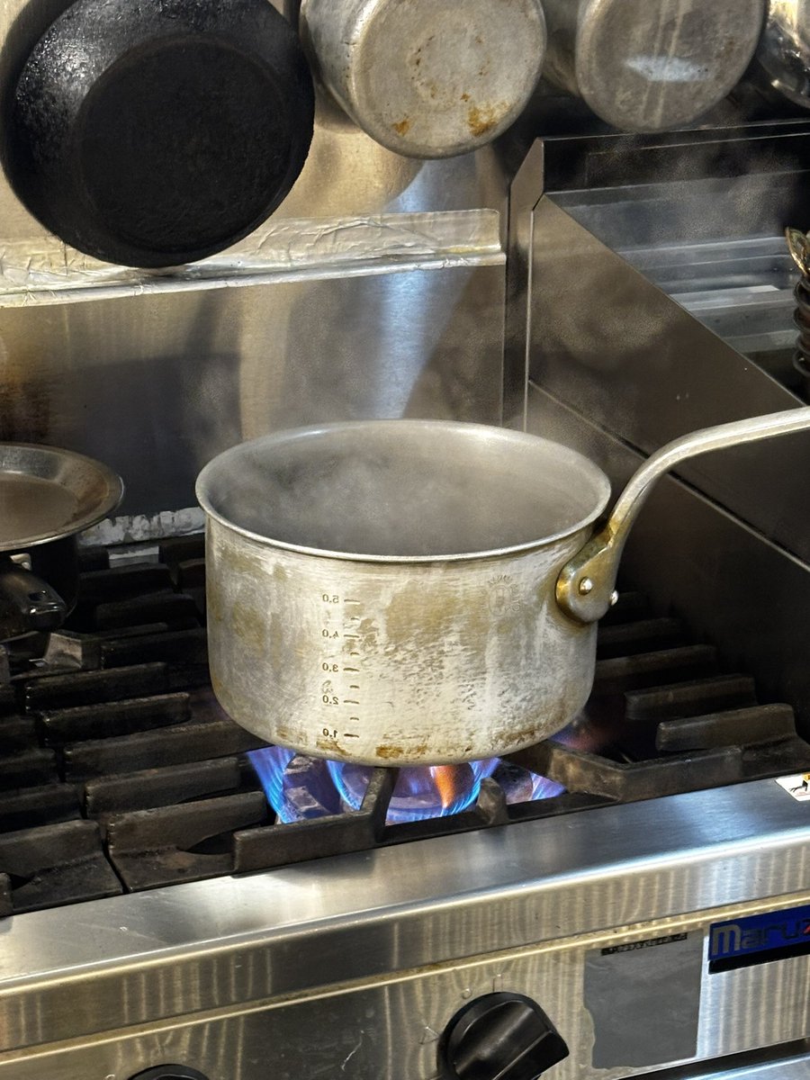 SatoshiPasscode's tweet image. メニューに無いラーメンを作ってもらってる🙏☺️