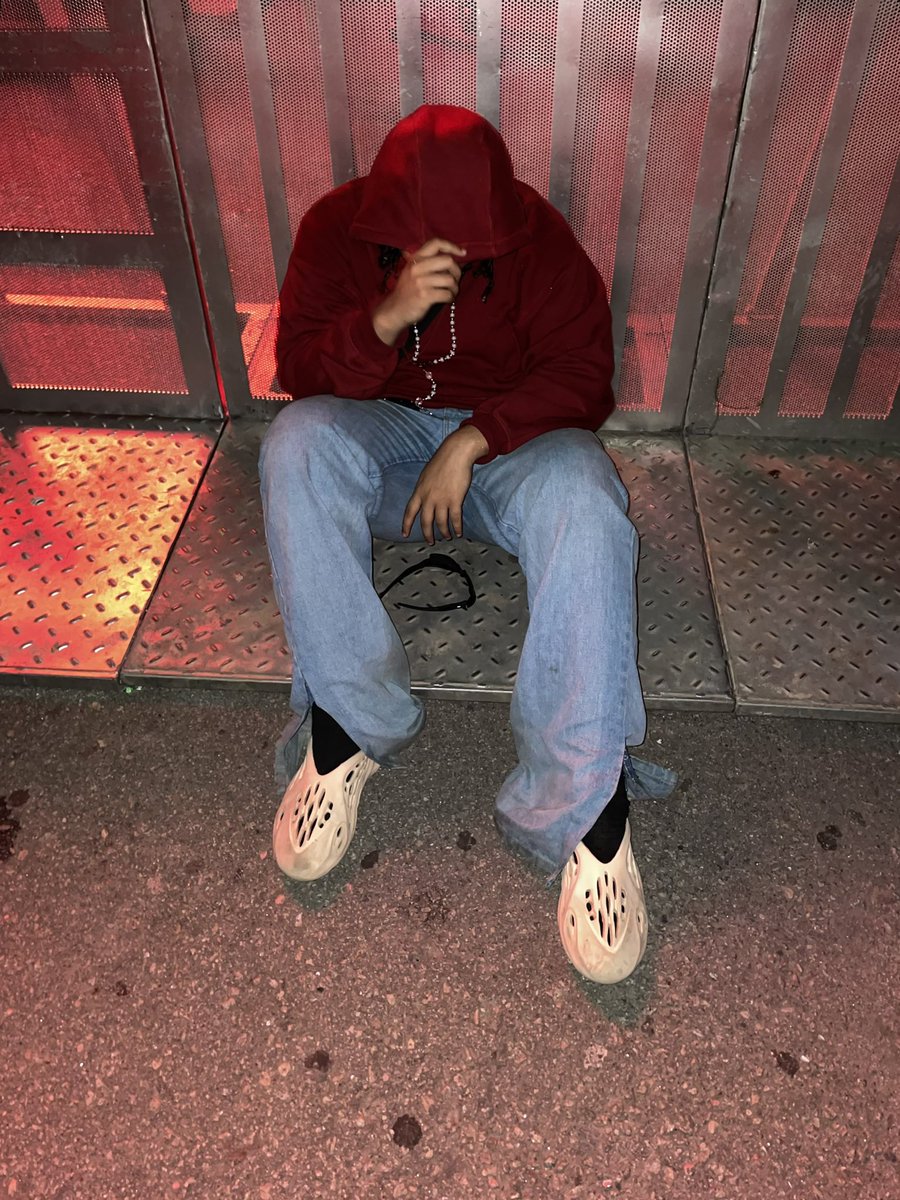 taldo2essi's tweet image. aqui eu tava #modoódio