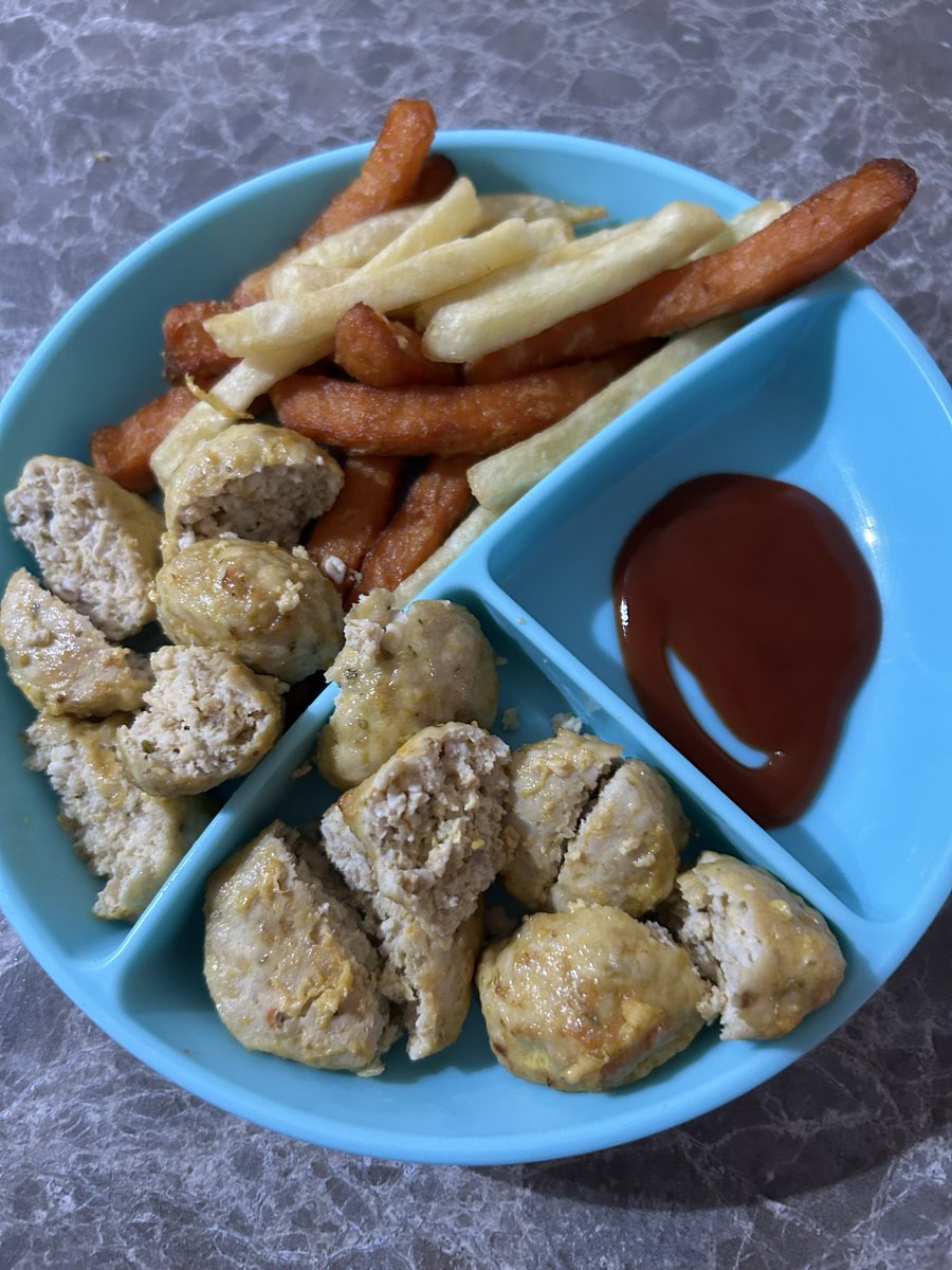 Доеле не доеле ексклузивно комбинирано фазата ќечап сите ќе ве стигне 🤣