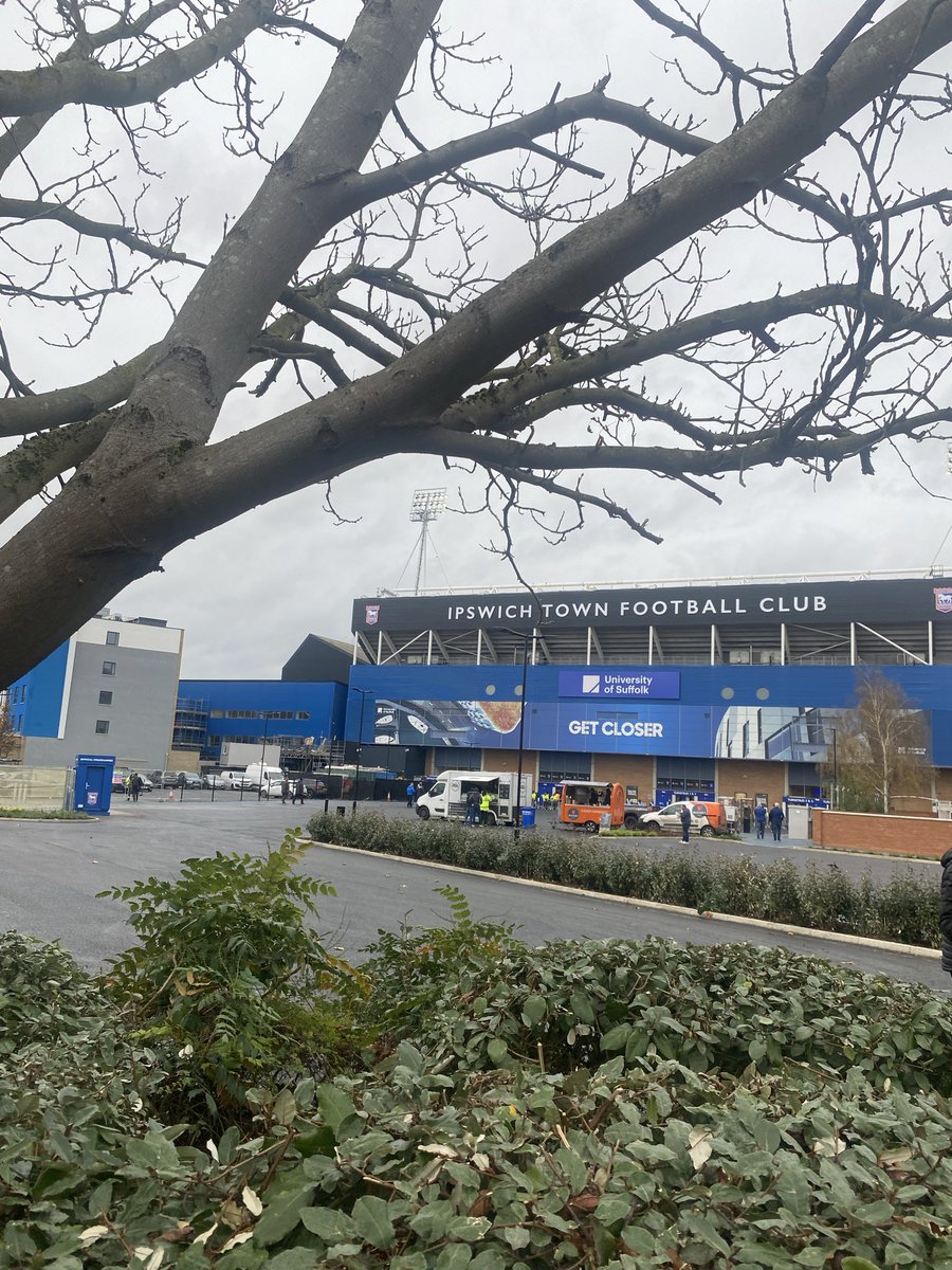 LukeSaunde1572's tweet image. Arrived at Ipswich after an early start and a long journey, come on the town.