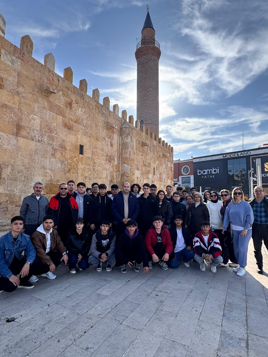 Mersin İl Millî Eğitim Müdürlüğünce, Ahilik Bilgi Yarışması'nda dereceye giren 
📍Erdemli Mesleki Eğitim Merkezi (MESEM),
📍Akdeniz AKİB Zafer Çağlayan Mesleki ve Teknik Anadolu Lisesi ve 
📍Gülnar Mesleki ve Teknik Anadolu Lisesi öğrencilerimiz ile Ahilik Tiyatro Yarışması'nda