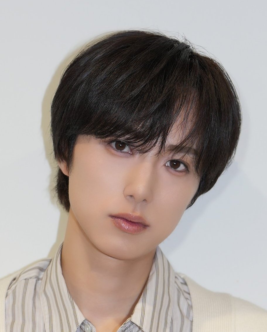 今日もキメ顔だと思ったよ˙˚°✨️
100万枚って書いてたよ
おめでとう🎊
今日もキラキラありがとね🧡
#僕のポッケで隠れんぼ_Present
#withMUSIC
<a href="/official__INI/">INI</a> #尾崎匠海