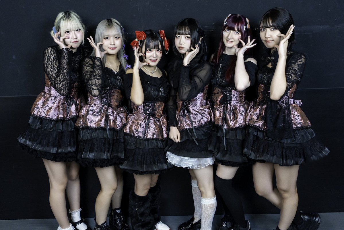 AkibaDungeon's tweet image. みらくる⋆☽ふぉーぜ-ZERO-さん
夜咲れいあ
つい先日、車にはねられ、用水路に落ちました…
水が流れてて冷たくて寒くて、色々と諦めかけました…
しかもこのときひいた風邪がまだ治ってません…腰もいためました…
こりごりだ！！
#みらくるふぉーぜ
#IDOLSQUARE