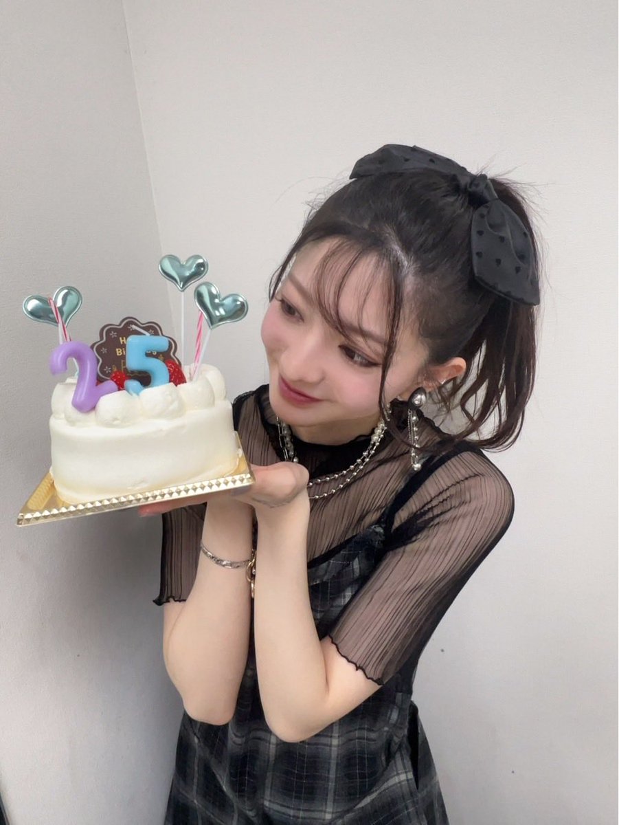 rico_sugahara's tweet image. スタンドフラワーやバースデーケーキ、バルーン等、会場を彩ってくれるものも本当にキレイで可愛くてステキでした💐🎂🎈
ご用意してくださった皆様 本当にありがとうございました🫶✨
#生誕祭
#Birthday
#バースデーイベント