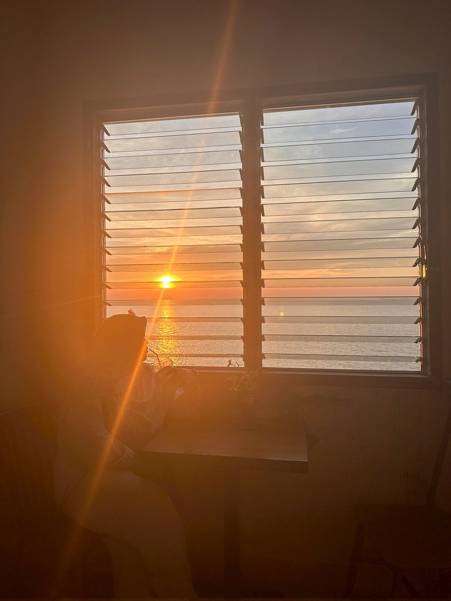 bar0niii's tweet image. 🌴   ⛅    🍰   🌊

#HiddenLab