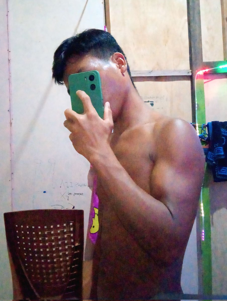 Putraperta43402's tweet photo. First day post 💦 https://t.co/T7hp6r5wds