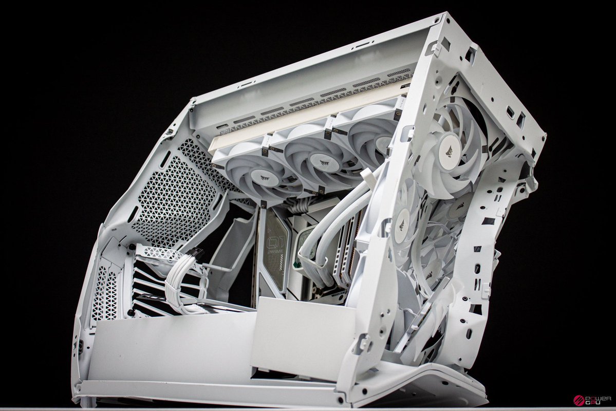 PowerGPU's tweet image. Art work by UPS

*If this happens to your PC my team will have a new one built ASAP so don’t worry.