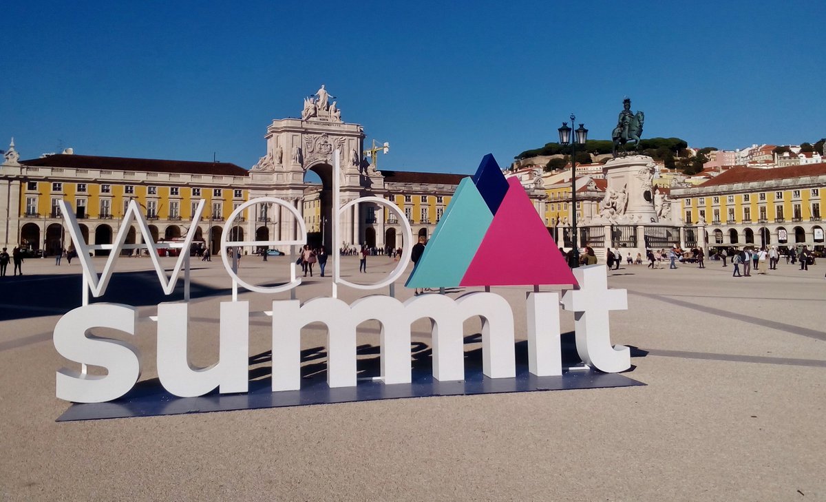 RivatrixCode's tweet image. Rivatrix asistió a la Web Summit Lisboa 2025.
Fué una experiencia fantástica para nuestro equipo. Tuvimos la oportunidad de presentar TerraLitix, y atraer la atención de inversores y colaboradores.