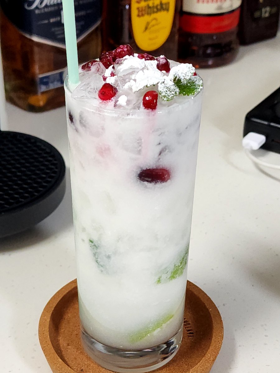 Anue_Fur's tweet image. 홈메이드 칵테일 히히