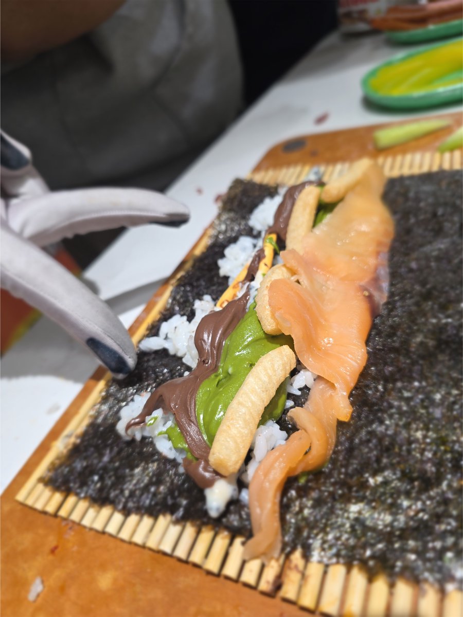 DrMad_vtuber's tweet image. 쉴드 벌칙 김밥