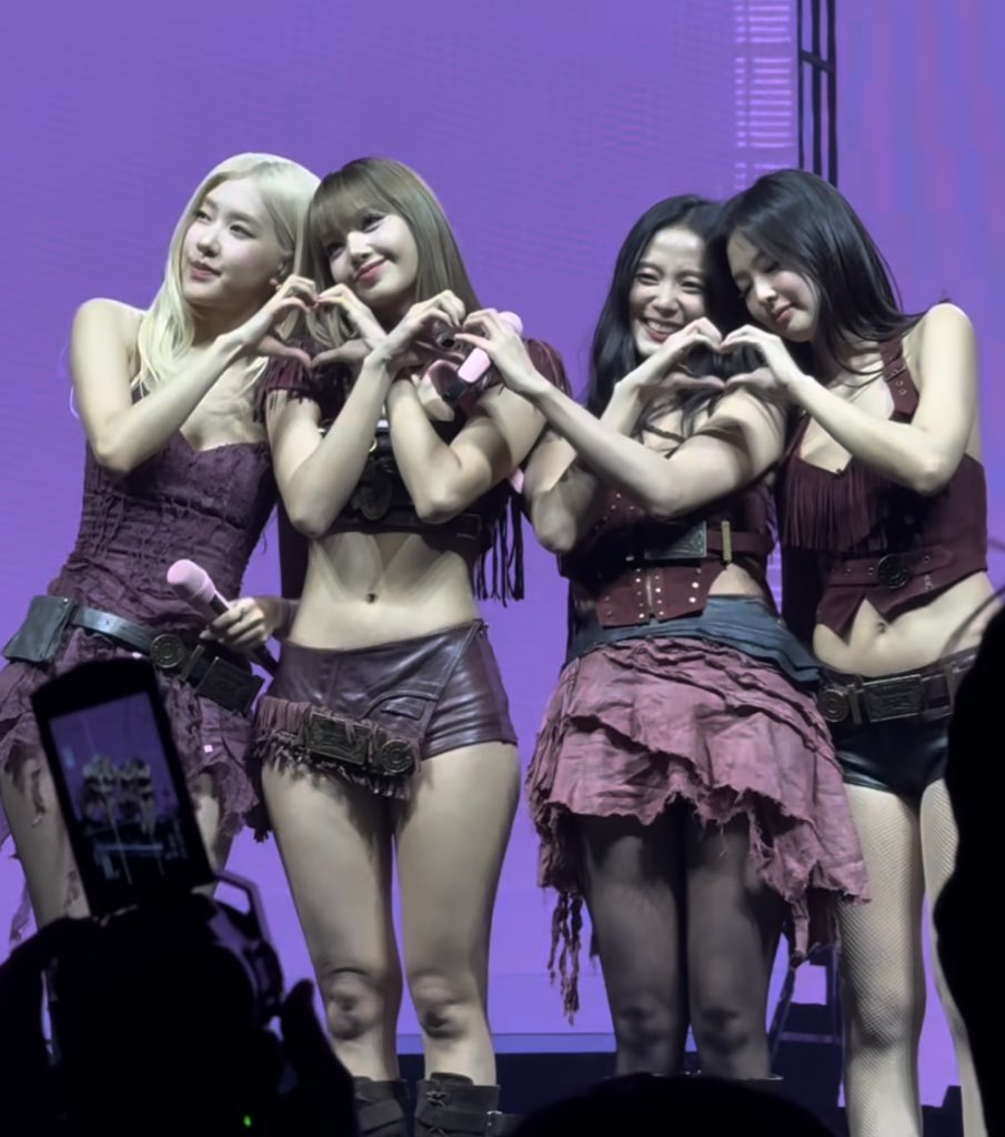 blackpink tweet media