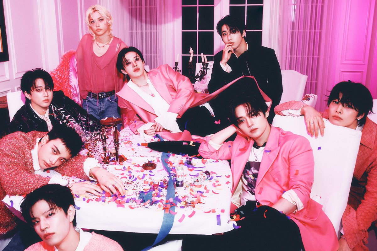 skzpopbase's tweet image. “Do It” by #StrayKids becomes the biggest song debut by a 4th Generation K-Pop Group on the Global Spotify Chart in history, surpassing their own “Chk Chk Boom”!

1. #Do_it — 3.33M🆕🔥
2. Chk Chk Boom — 3.10M
3. Cool with you — 2.81M
4. Spaghetti — 2.70M