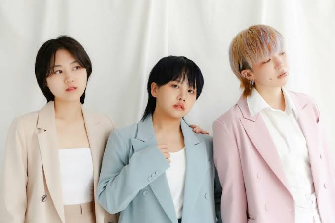 rottenapple_boy's tweet image. I&apos;m so so so unbelievably happy for xlov and all the progress they&apos;re making 

but sometimes I mourn QI.X, the openly queer non binary indie group that faded into obscurity and disbanded without reaching recognition......