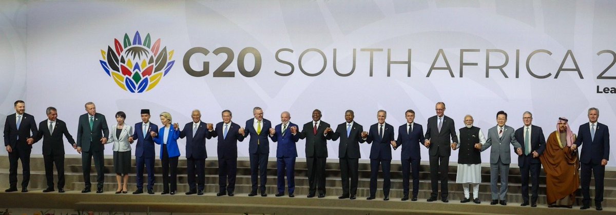 narendramodi's tweet image. With fellow G20 leaders at the Johannesburg Summit. 

Together, we reaffirm our shared commitment to global progress and prosperity.