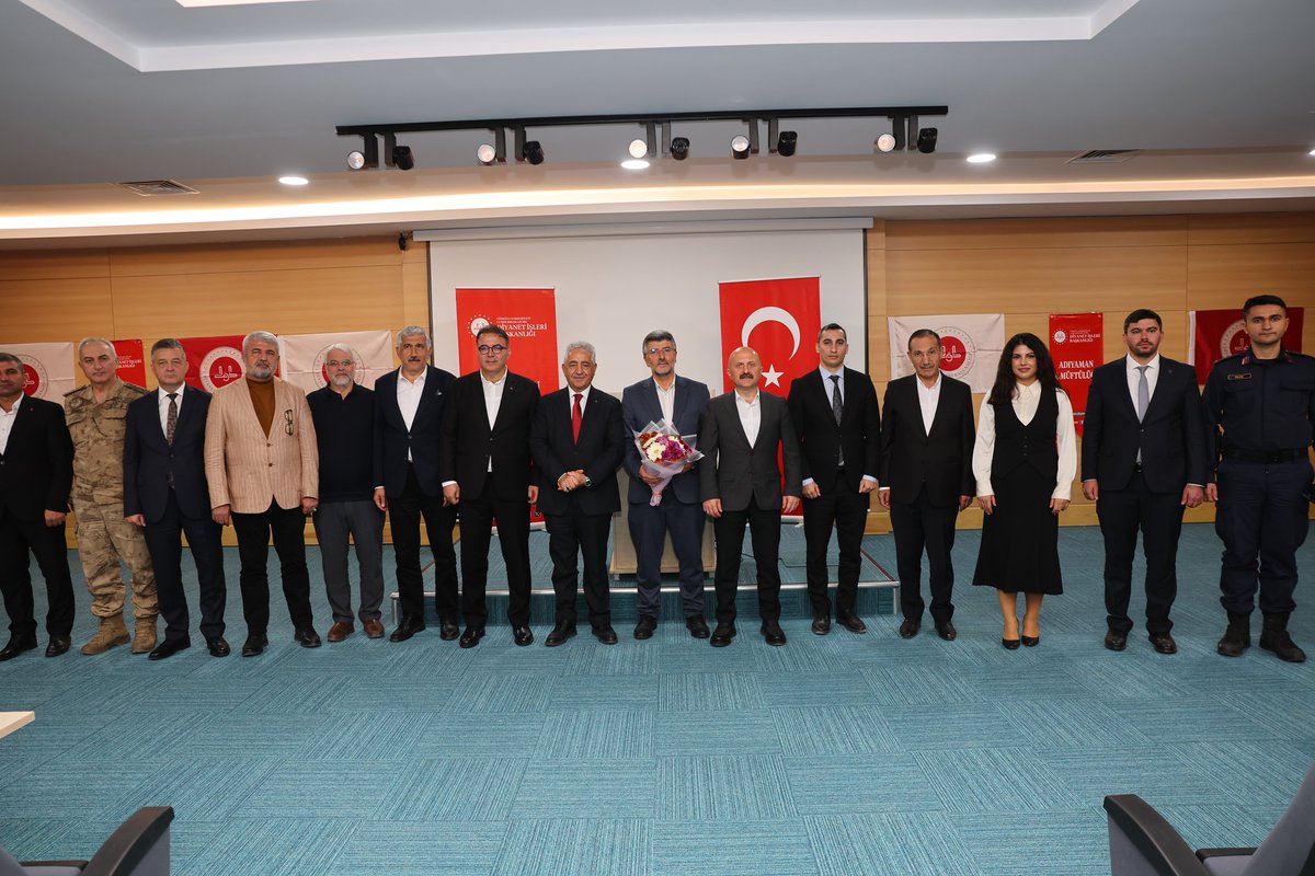 📍Sahabi Safvan Bin Muattal

Valimiz Sn. Dr. Osman Varol, Kaymakamımız Sn. Hasan İnanç Gökçayır ve ilçe protokolünün katılımıyla; Adıyaman İl Müftülüğümüzce düzenlenen, Prof. Dr. Bünyamin Erul'un konuşmacı olduğu "Sahabe Nesli ve Safvan Bin Muattal" konulu konferans düzenlendi.