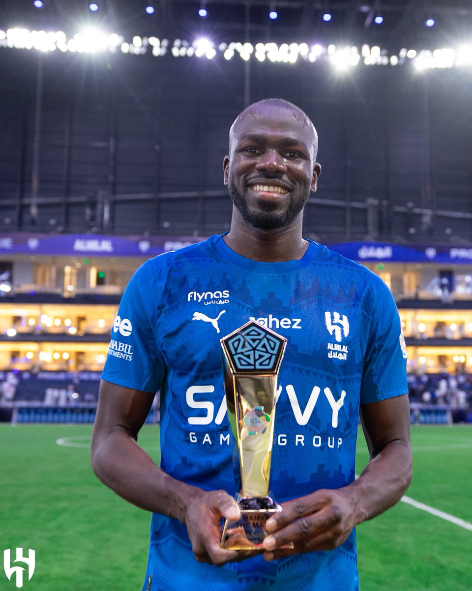 صانع ومدافع.. مستحقّة يا "كولـي" 🔝💙