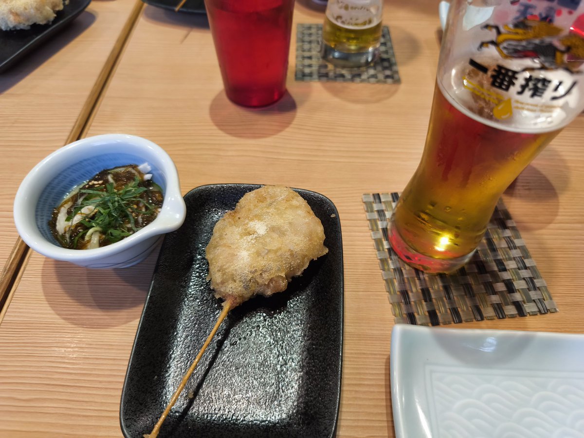 pu1go's tweet image. アニメーターの先生と御苑で飲み会☺️
すごい久しぶり！今はまた先生をやってるらしい〜授業うけて〜〜☺️
楽しい飲み会でした。

新宿御苑の山本家さん、相変わらず美味しかったです。