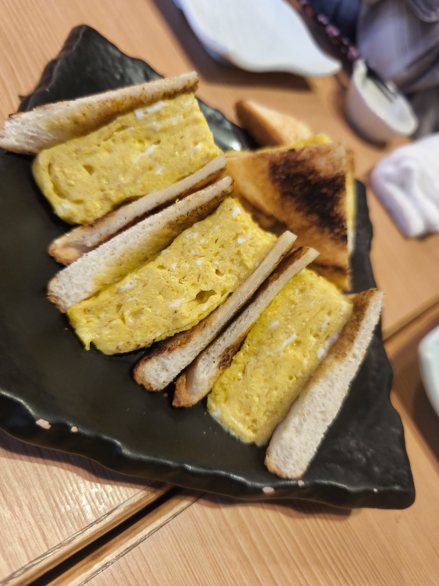 pu1go's tweet image. アニメーターの先生と御苑で飲み会☺️
すごい久しぶり！今はまた先生をやってるらしい〜授業うけて〜〜☺️
楽しい飲み会でした。

新宿御苑の山本家さん、相変わらず美味しかったです。